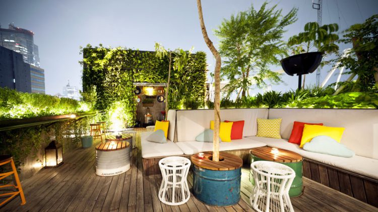 Tempat makan murah di Jakarta - Awan Lounge