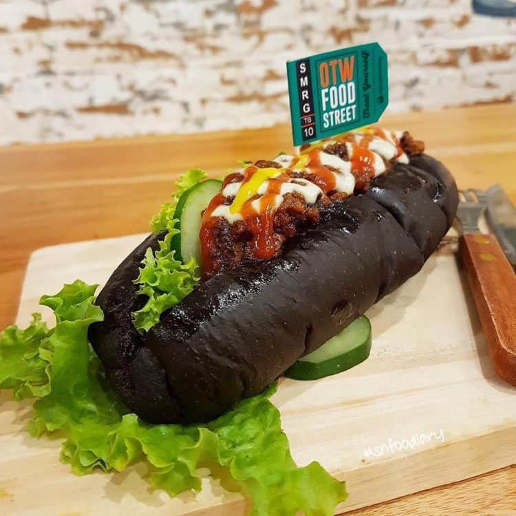 Tempat makan murah di Jakarta - OTW Food Street