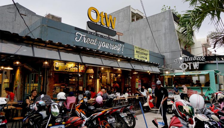 Tempat makan murah di Jakarta - OTW Food Street