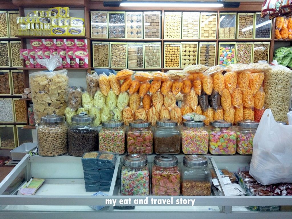 Tempat membeli oleh-oleh khas Bandung - Pasar Kosambi