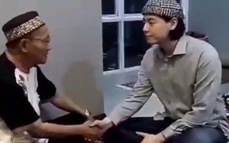 Roger Danuarta Menjadi Mualaf 2018