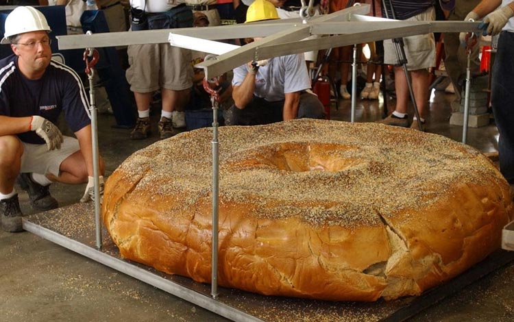 Deretan Makanan Dengan Ukuran Super Jumbo - Bagel