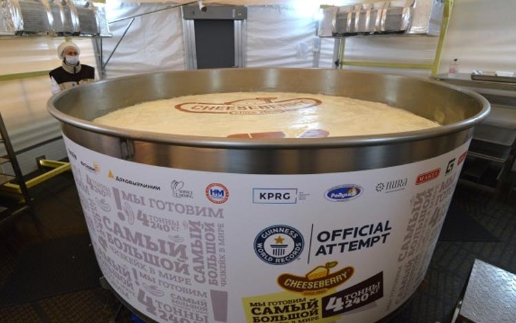 Deretan Makanan Dengan Ukuran Super Jumbo - Cheesecake