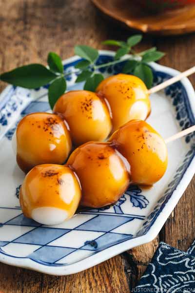 Makanan-Khas-Jepang-Yang-Sesuai-Dengan-Lidah-orang-indonesia-Dango