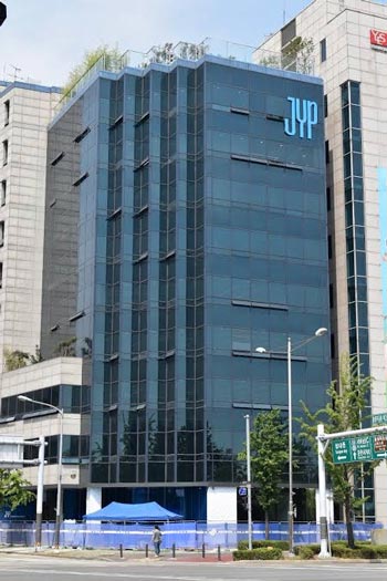 Gedung Agensi Kpop Terbesar Di Korea Selatan - JYP Entertainment