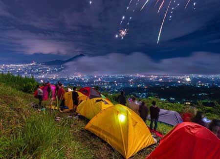 Tempat Camping Terbaik Di Bogor - Bukit Alesano