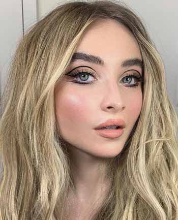 Trend-Makeup-2020-Floating-eyeliner