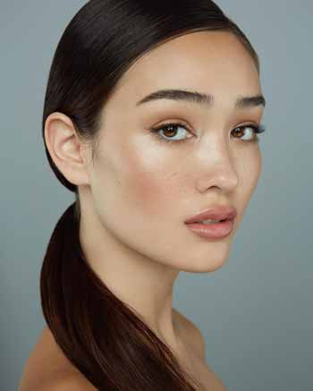 Trend-Makeup-2020-Sheer-makeup