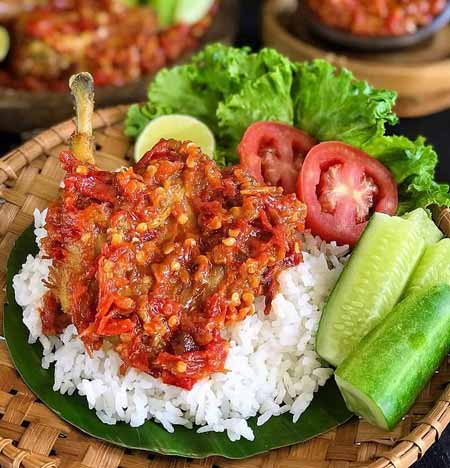 Berbagai-Olahan-Ayam-Super-Lezat-Ayam-Penyet