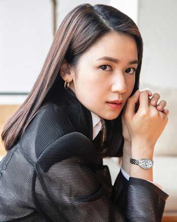 Deretan Artis Indonesia Berwajah Oriental - Laura Basuki