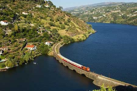 Lintasan Kereta Api Dengan Pemandangan Paling Indah Di Dunia - Douro Line