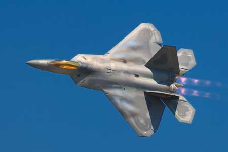 Pesawat Tempur Termahal Di Dunia - F-22 Raptor