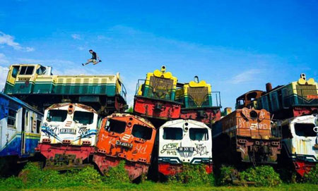 Tempat Wisata Purwakarta - Kuburan Kereta Api