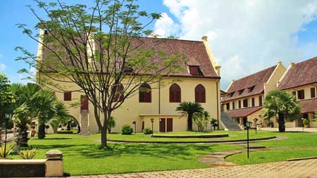 Tempat Wisata Paling Angker Di Indonesia - Fort Rotterdam