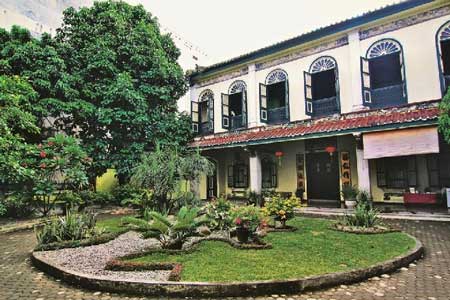 Tempat Wisata Paling Angker Di Indonesia - Tjong A Fie Mansion