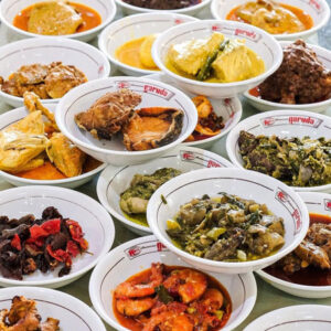 25 Rekomendasi Restoran Padang Yang Paling Enak di Jakarta