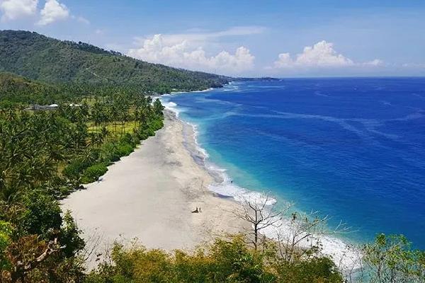 Pantai di Lombok Terpopuler