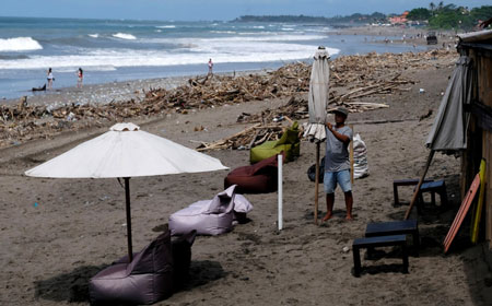 Berbagai Potret Pantai di Bali Yang Penuh Sampah