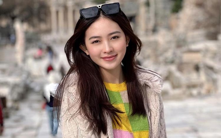 Potret Terbaru Natasha Wilona