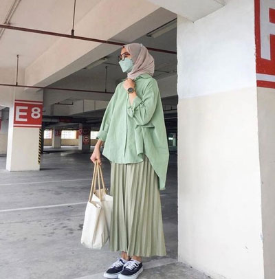 Inspirasi OOTD Hijab Kekinian Buat Ngabuburit